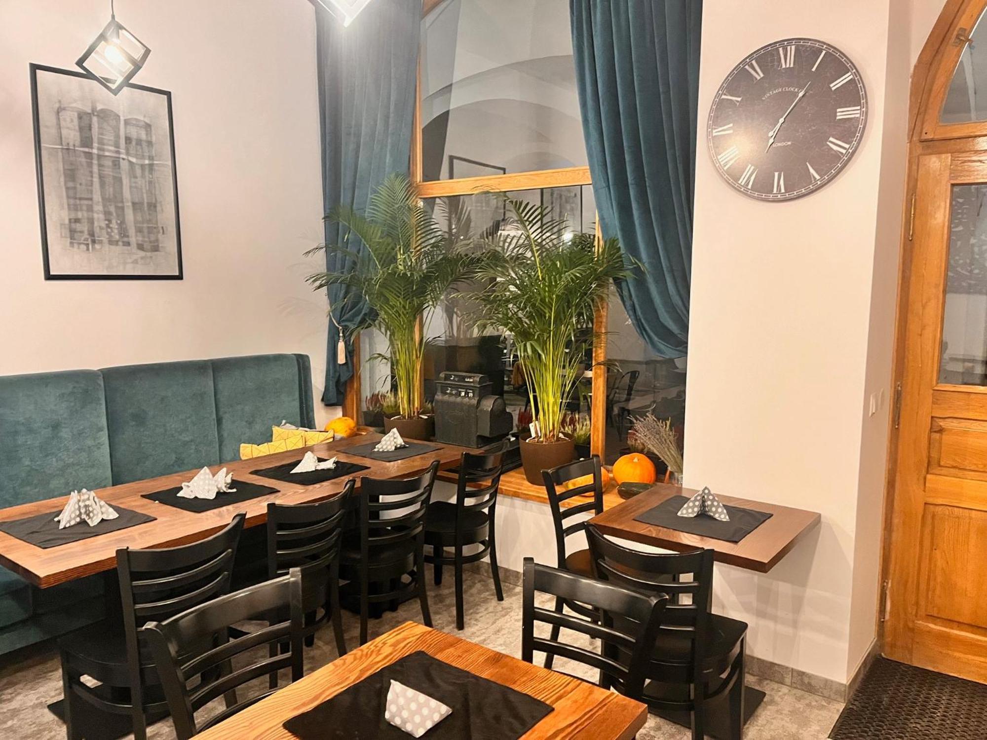 الشقق الفندقية كروسنوفي  The Old Townhouse المظهر الخارجي الصورة